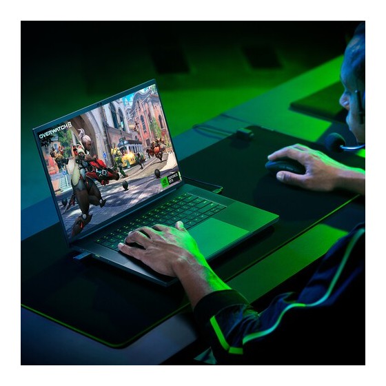 Razer 16" Razer Blade 16 Gaming Laptop (Matte Black)