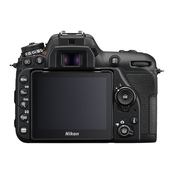 Nikon D7500 DSLR Camera with 18-140mm Lens