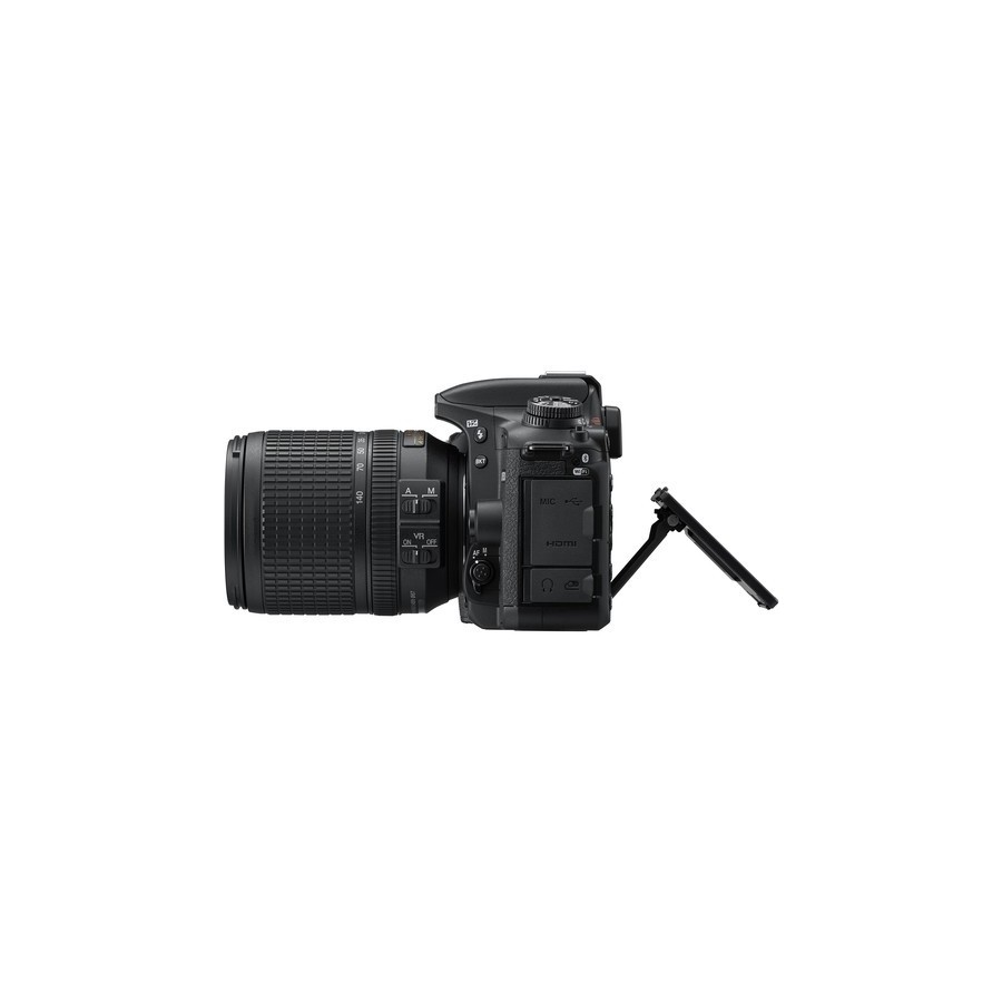 Nikon D7500 DSLR Camera with 18-140mm Lens