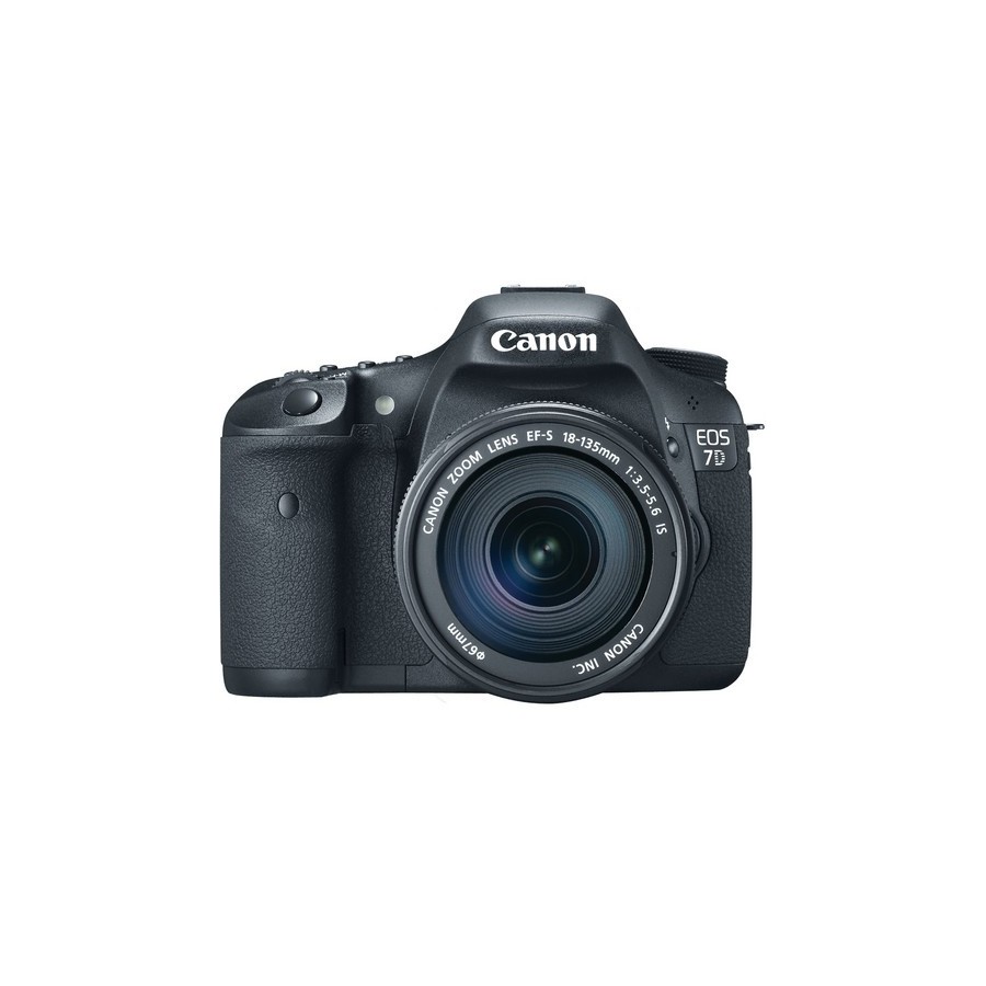 Canon EOS 7D DSLR Camera with 18-135mm Kit